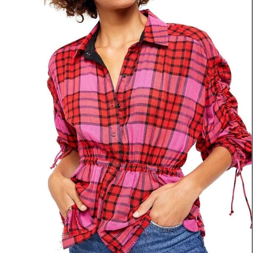 NWOT Free People cinched raw edge snap up top, XS